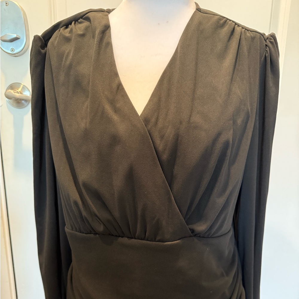 Grace Karin Black Blouse Size 2XL Side Ruching Plunge Neckline sophisticated